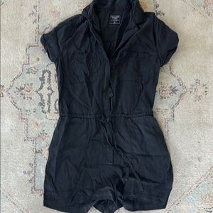 Abercrombie & Fitch Charcoal Button-Up Top